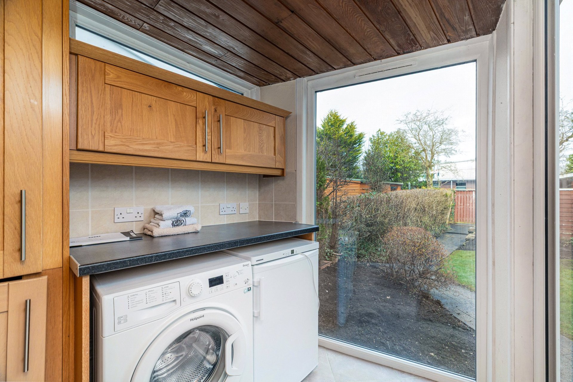 31 First Avenue, Netherlee, Glasgow, G44 3UA - Picture #10