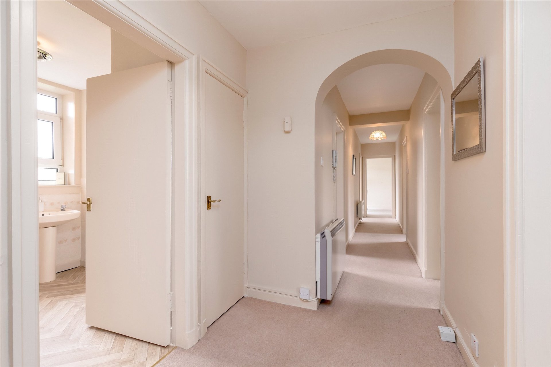 Flat 6, Almond Court West, 3 Braehead Park, Edinburgh, Midlothian, EH4 6AY - Picture #12