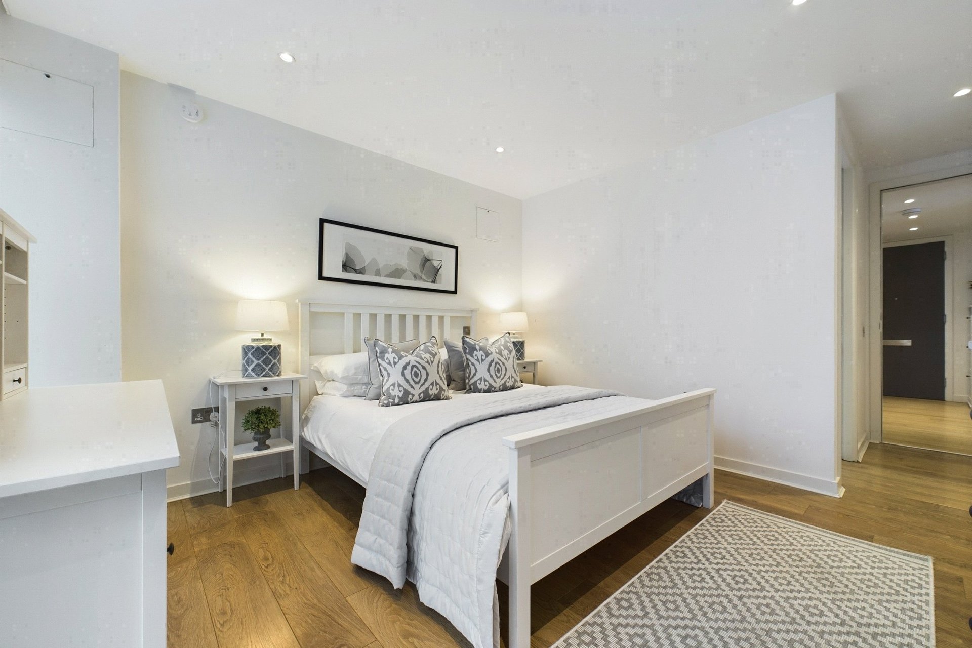 Flat 3, 34 Simpson Loan, Edinburgh, Midlothian, EH3 9GF - Picture #8