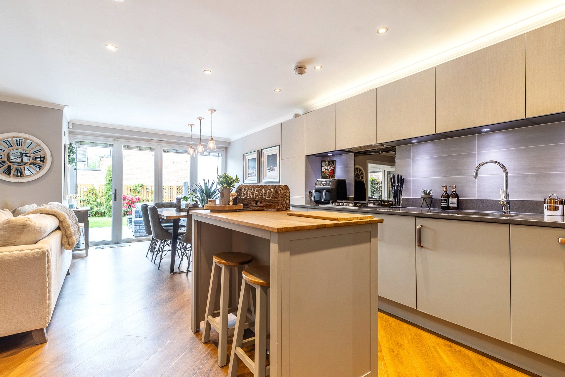 2 Falcon Drive, Newton Mearns, Glasgow, G77 6WL - Picture #7