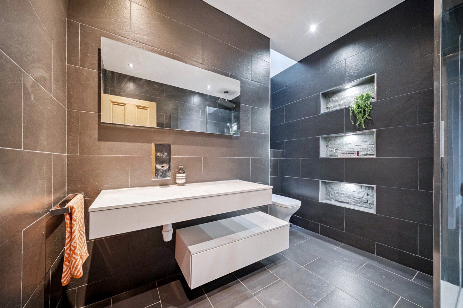 32/3 Buckingham Terrace, Edinburgh, EH4 3AF - Picture #10