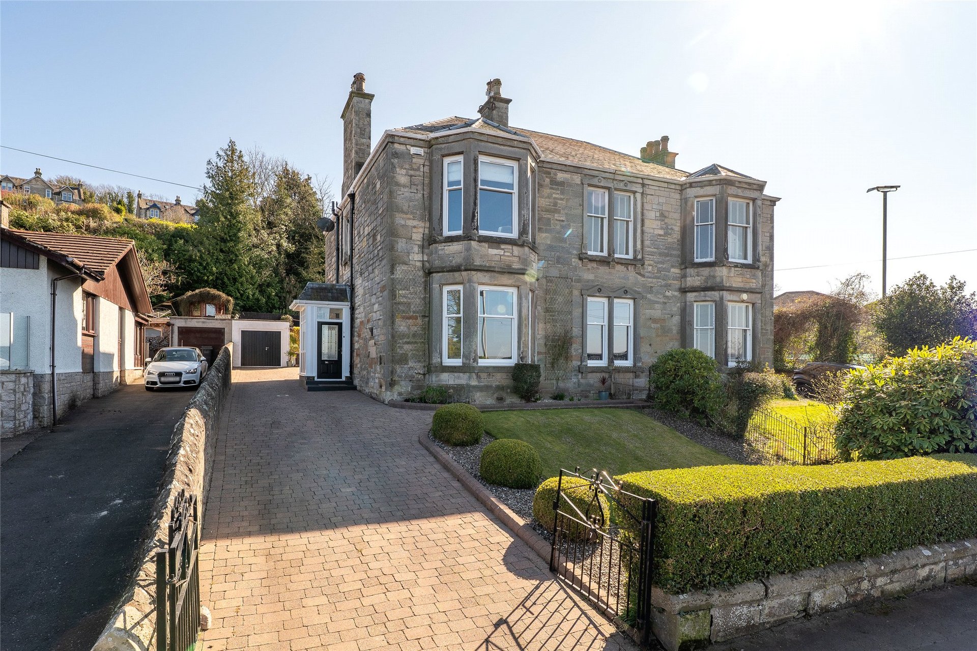 7 Bay Road, Wormit, Newport-on-Tay, Fife, DD6 8LU - Picture #1