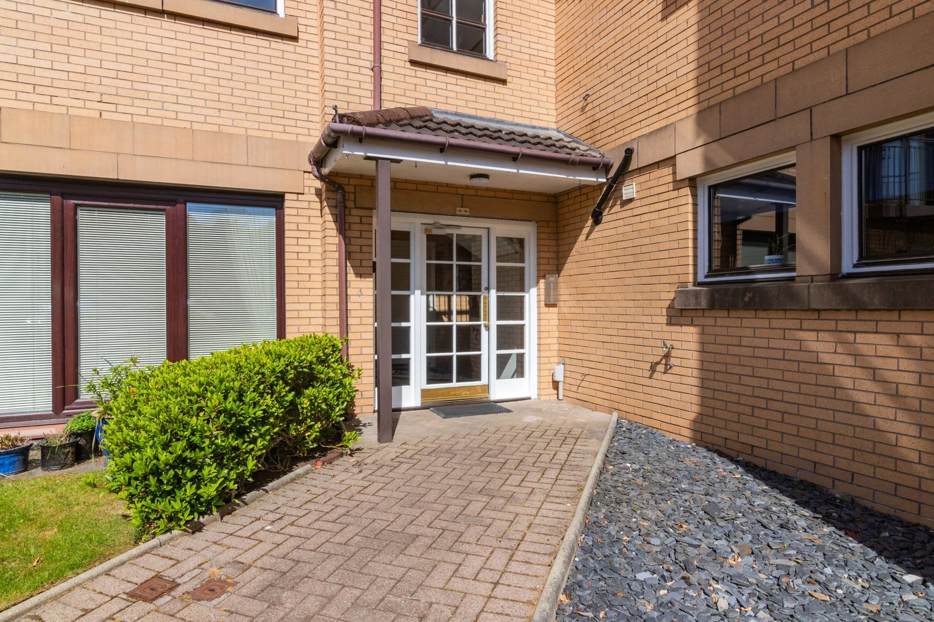 10 Burnmouth Place, Bearsden, G61 3PG - Picture #3