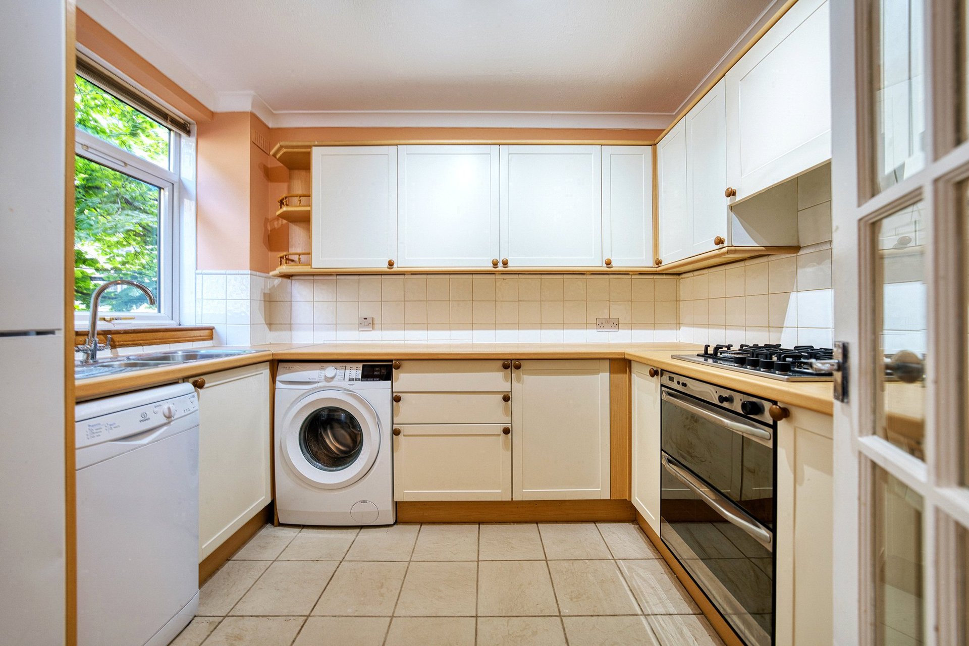 Main Door, 26 Eldon Court, Partickhill Road, Partickhill, Glasgow, G11 5DW - Picture #9
