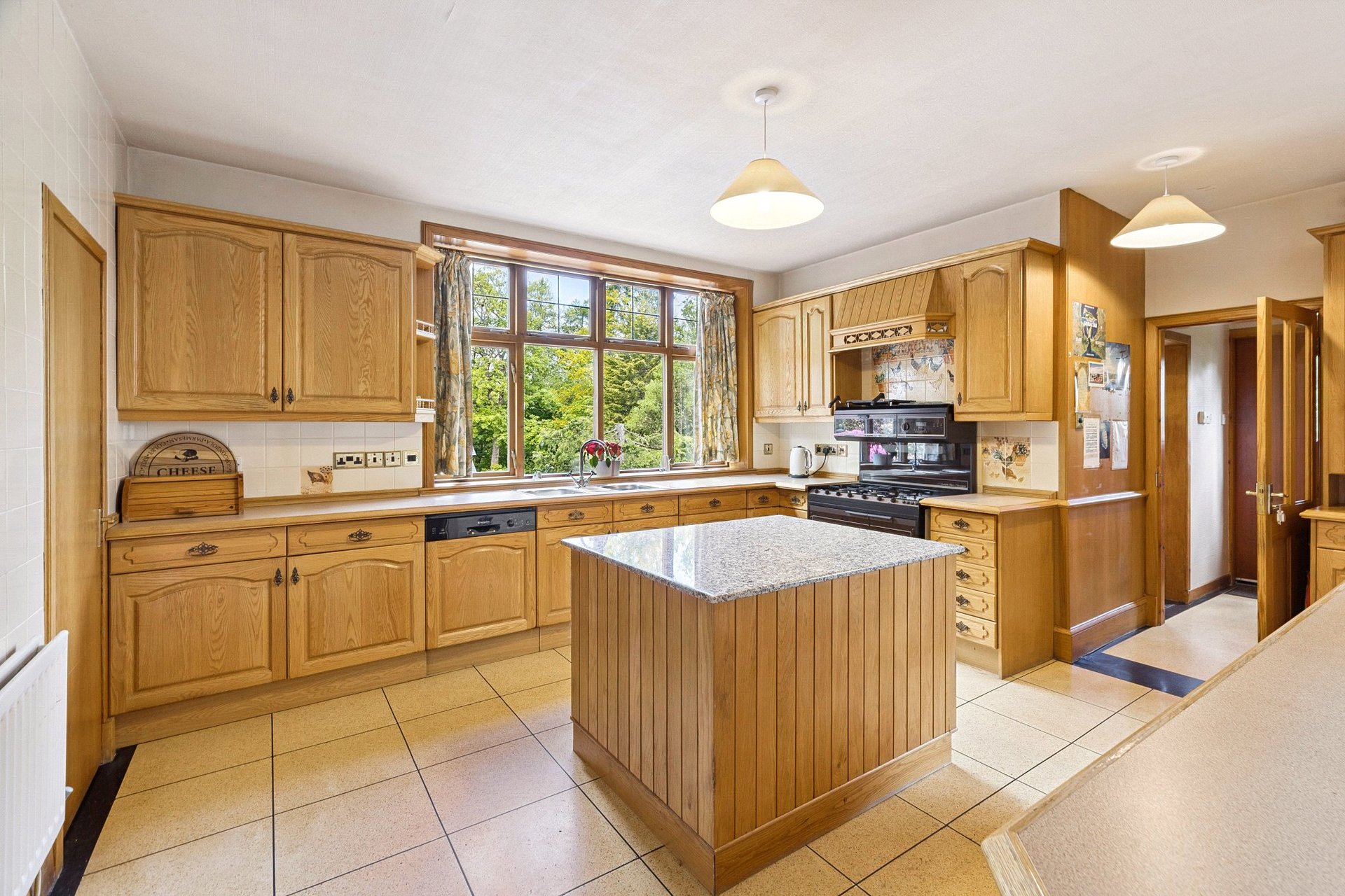 27 Pendicle Road, Bearsden, G61 1DY - Picture #16