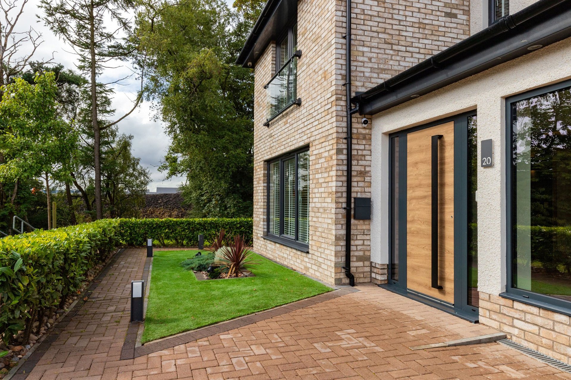 20 Currer Avenue, Jackton, Glasgow, South Lanarkshire, G75 8WQ - Picture #2