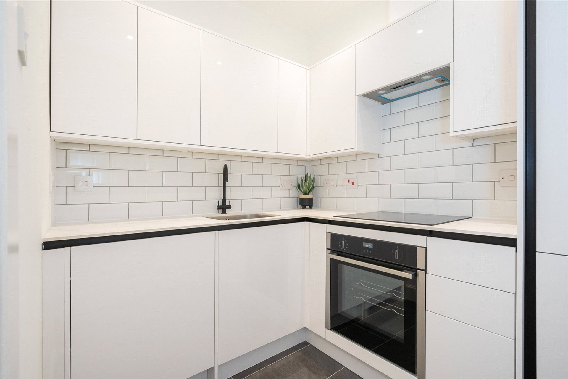 18/3 Caledonian Road, Edinburgh, EH11 2DF - Picture #8