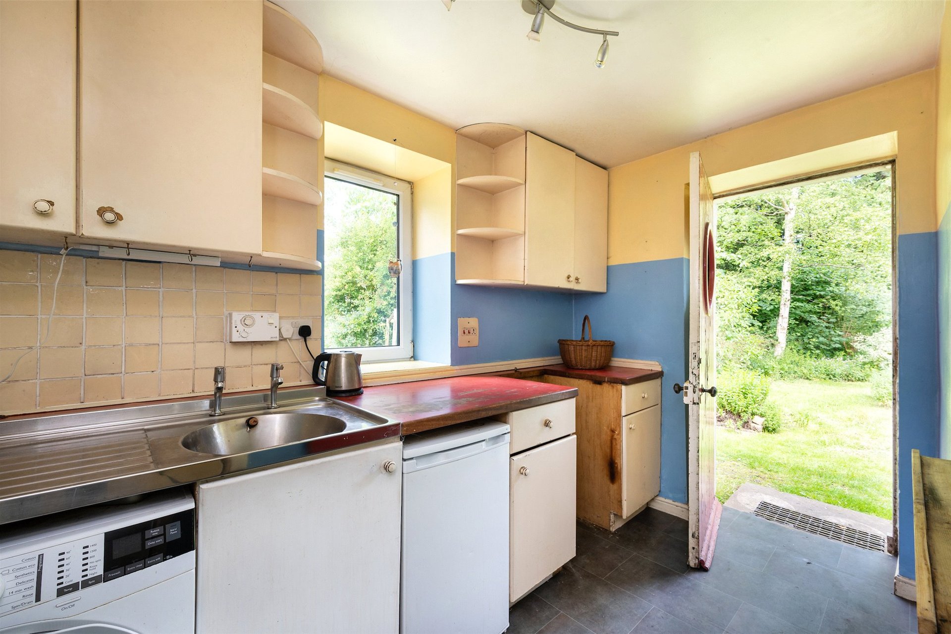 Ford Mill Cottage, Ford, Pathhead, Midlothian, EH37 5RE - Picture #6