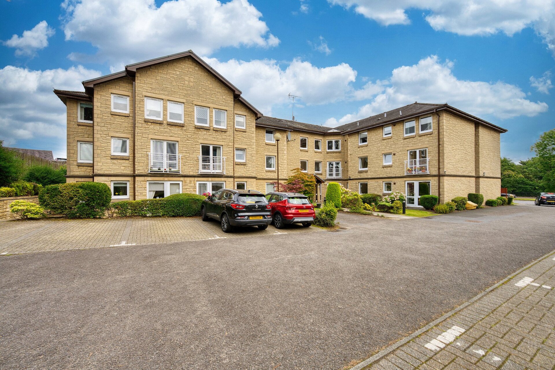 Flat 12, Fairview Court, 46 Main Street, Milngavie, Glasgow, East Dunbartonshire, G62 6BU - Picture #1