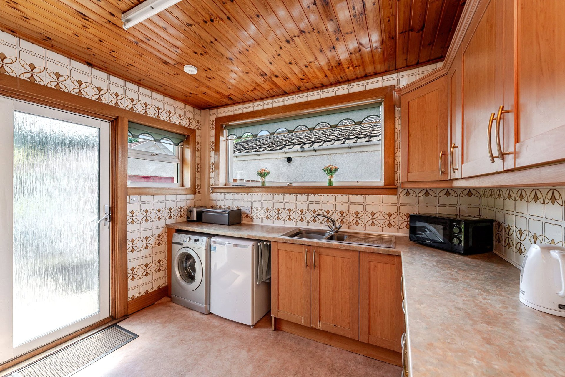 22 Netherburn Avenue, Netherlee, Glasgow, G44 3UF - Picture #12