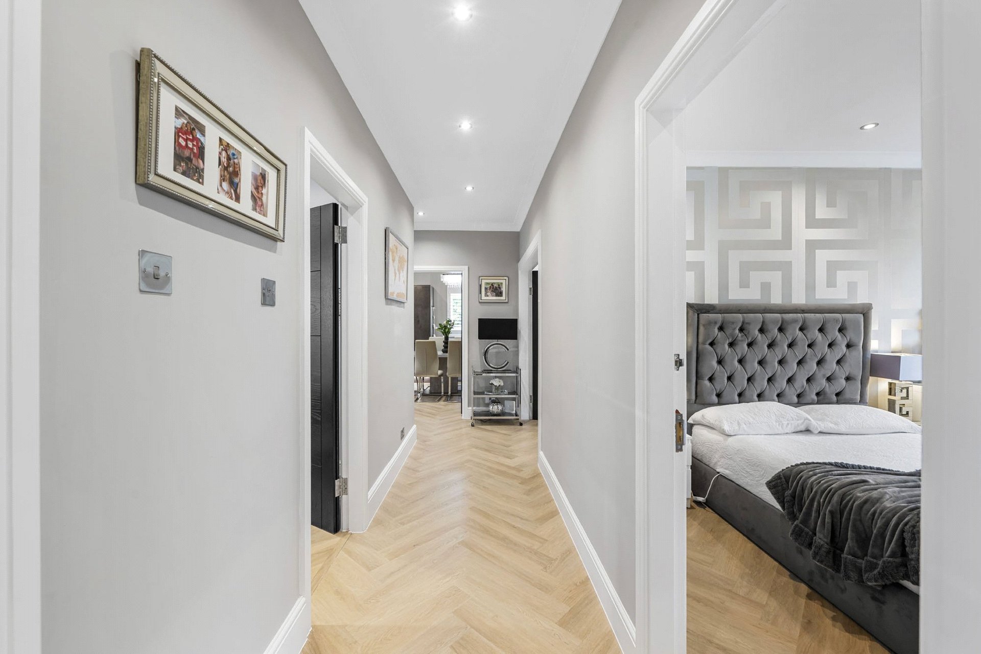 Flat 2-2, 1 Herndon Court, Newton Mearns, Glasgow, G77 5DW - Picture #15