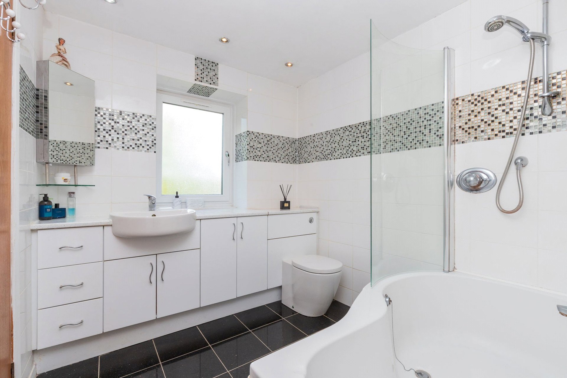 57 Upper Glenburn Road, Bearsden, G61 4BN - Picture #22