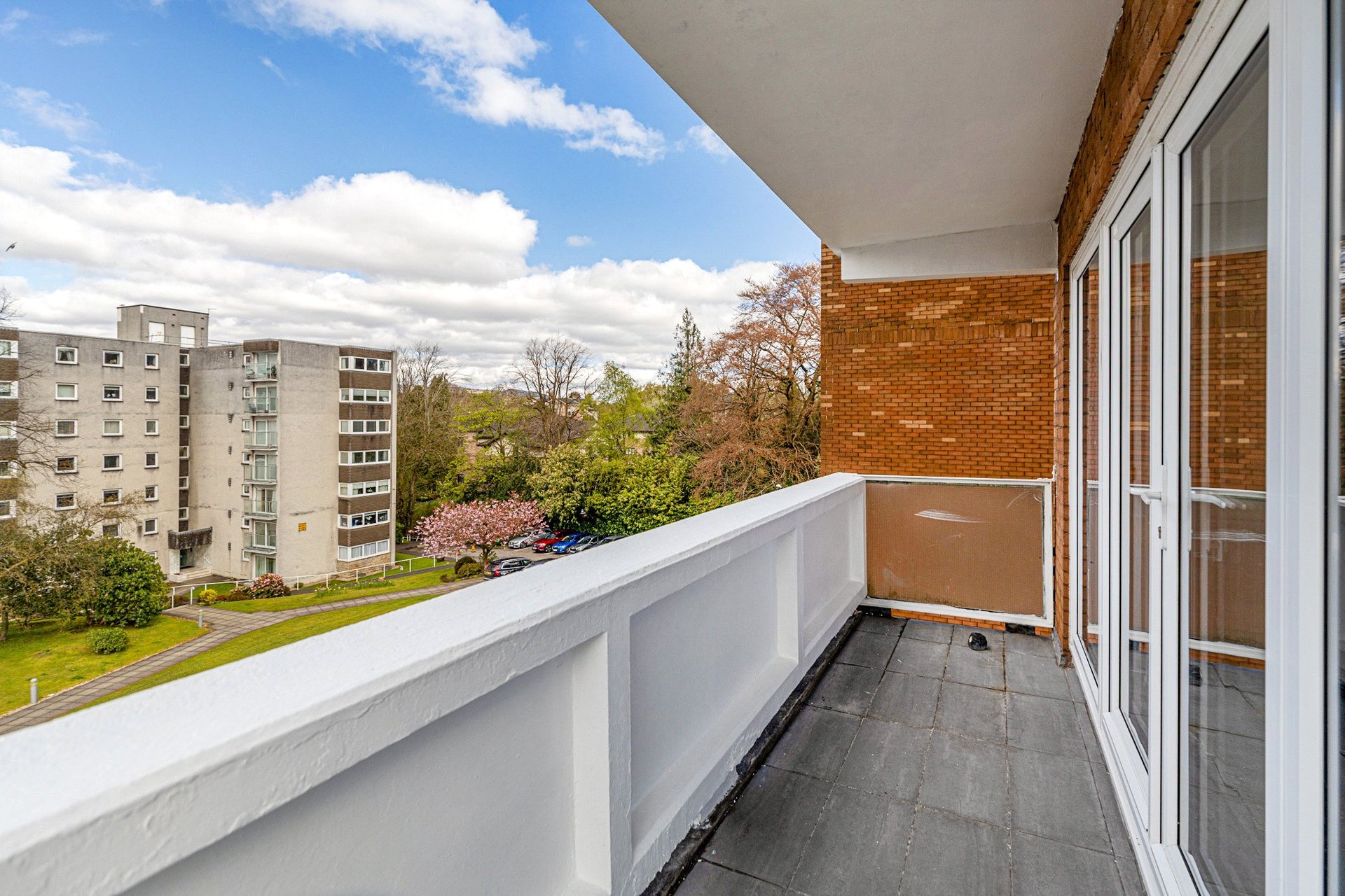 16 Norwood Park, Bearsden, G61 2RF - Picture #5