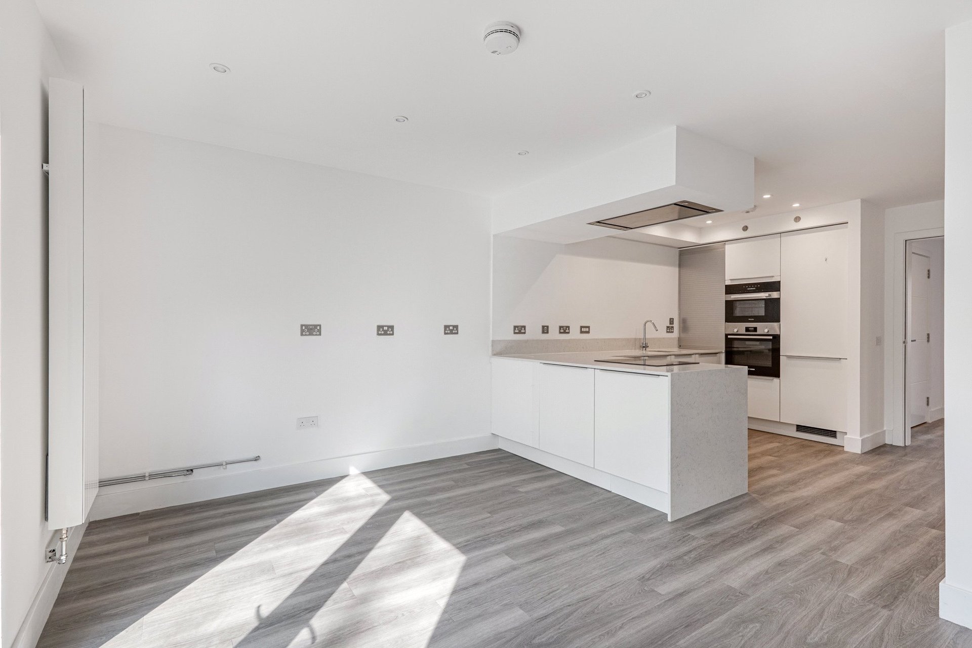 28 Festival Court, Prince's Quay, Glasgow, G51 1BD - Picture #2