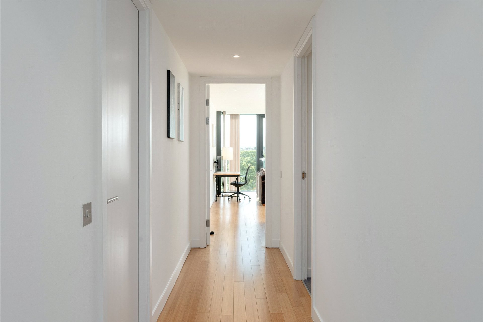 Flat 17, 21 Simpson Loan, Edinburgh, EH3 9GD - Picture #3