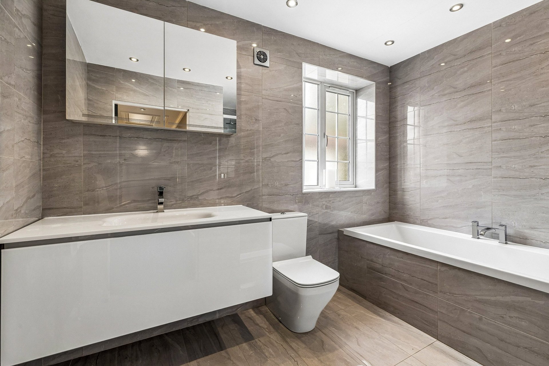 2 Gartconnell Drive, Bearsden, G61 3BL - Picture #59