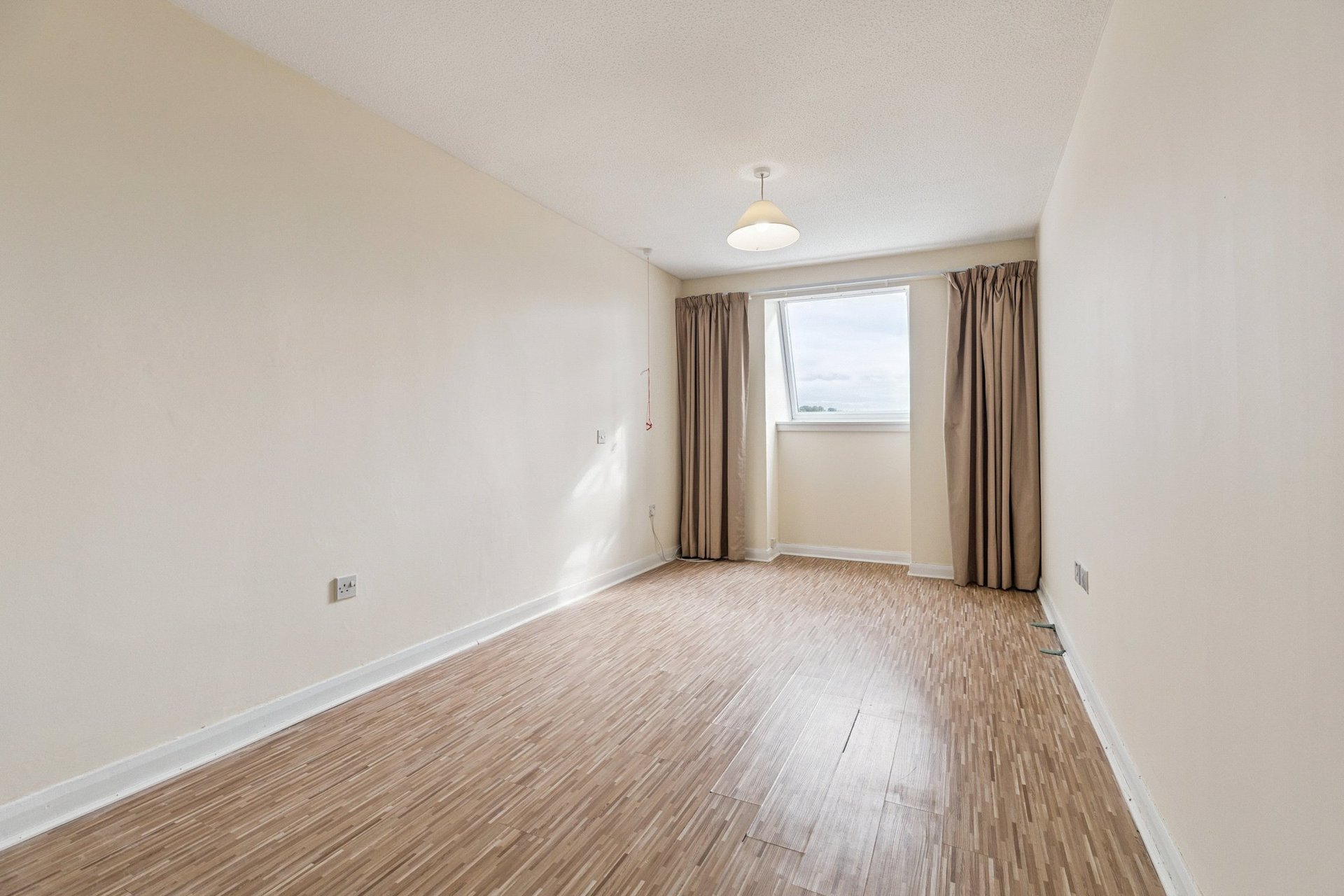 Flat 39, Elm Court, 97 Main Street, Milngavie, Glasgow, East Dunbartonshire, G62 6JQ - Picture #5