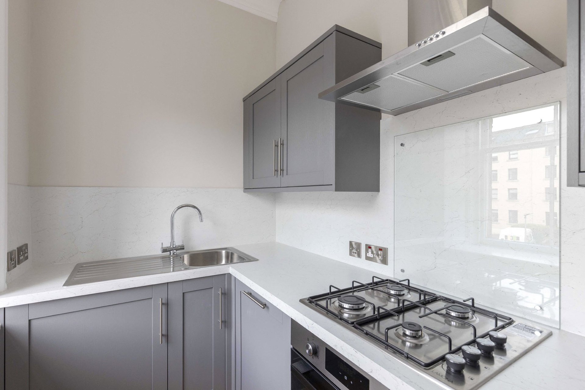76/2 Constitution Street, Leith, Edinburgh, EH6 6RP - Picture #1