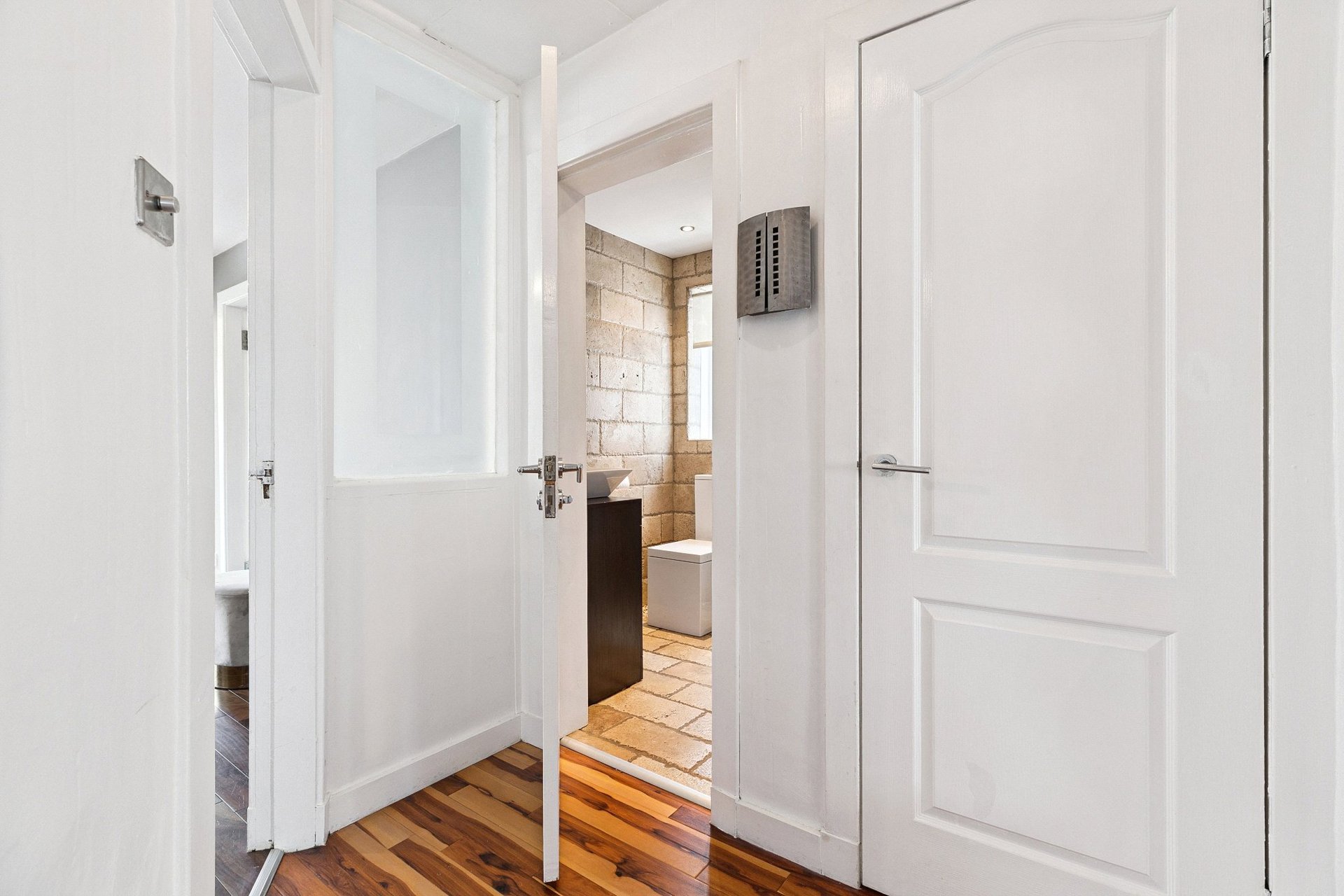 82 Iain Road, Bearsden, G61 4JA - Picture #9