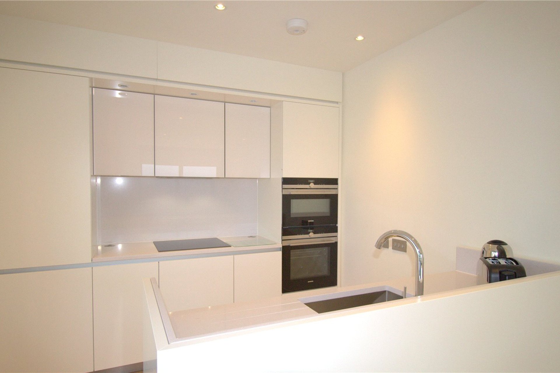Flat 38, 3 Simpson Loan, Quartermile, Edinburgh, EH3 9GZ - Picture #10
