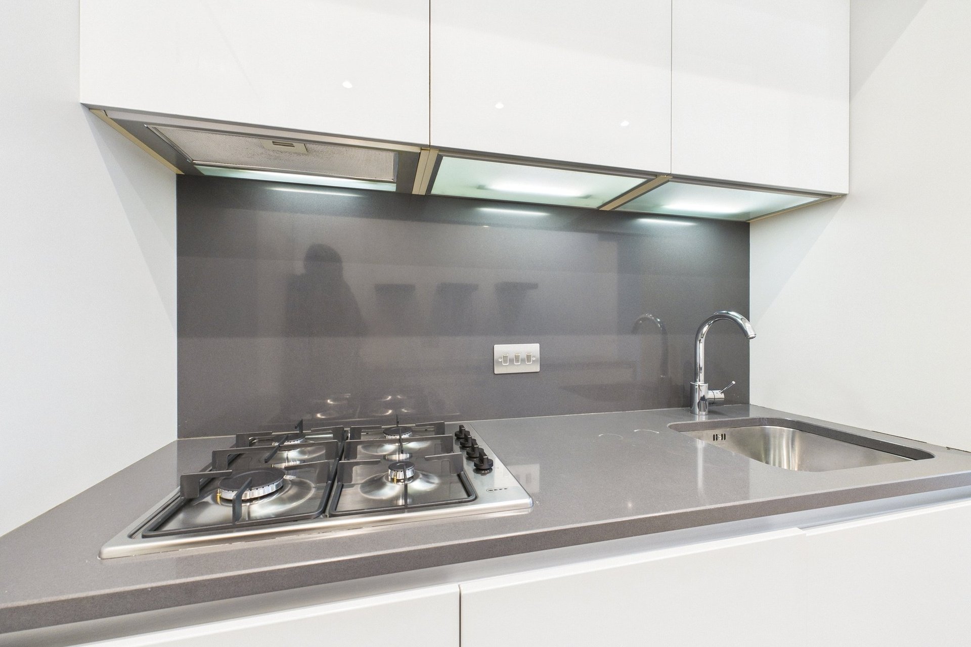 Flat 4, 28 Simpson Loan, Edinburgh, Midlothian, EH3 9GG - Picture #6