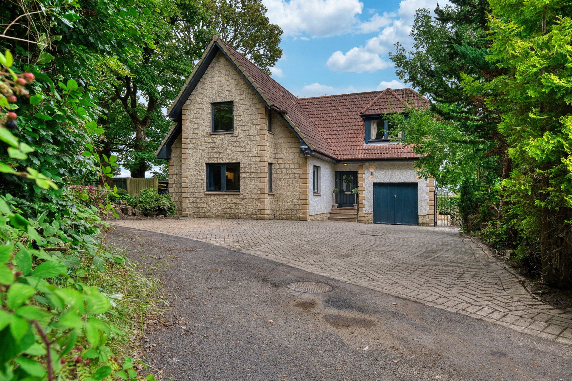 20 Ballaig Avenue, Bearsden, G61 4HA - Picture #50