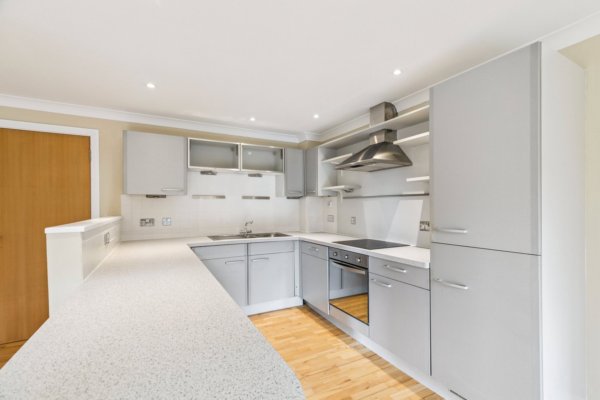 Flat 3/2 Block E Bridge Apartments, 350 Argyle Street, Glasgow City, G2 8NE - Picture #4