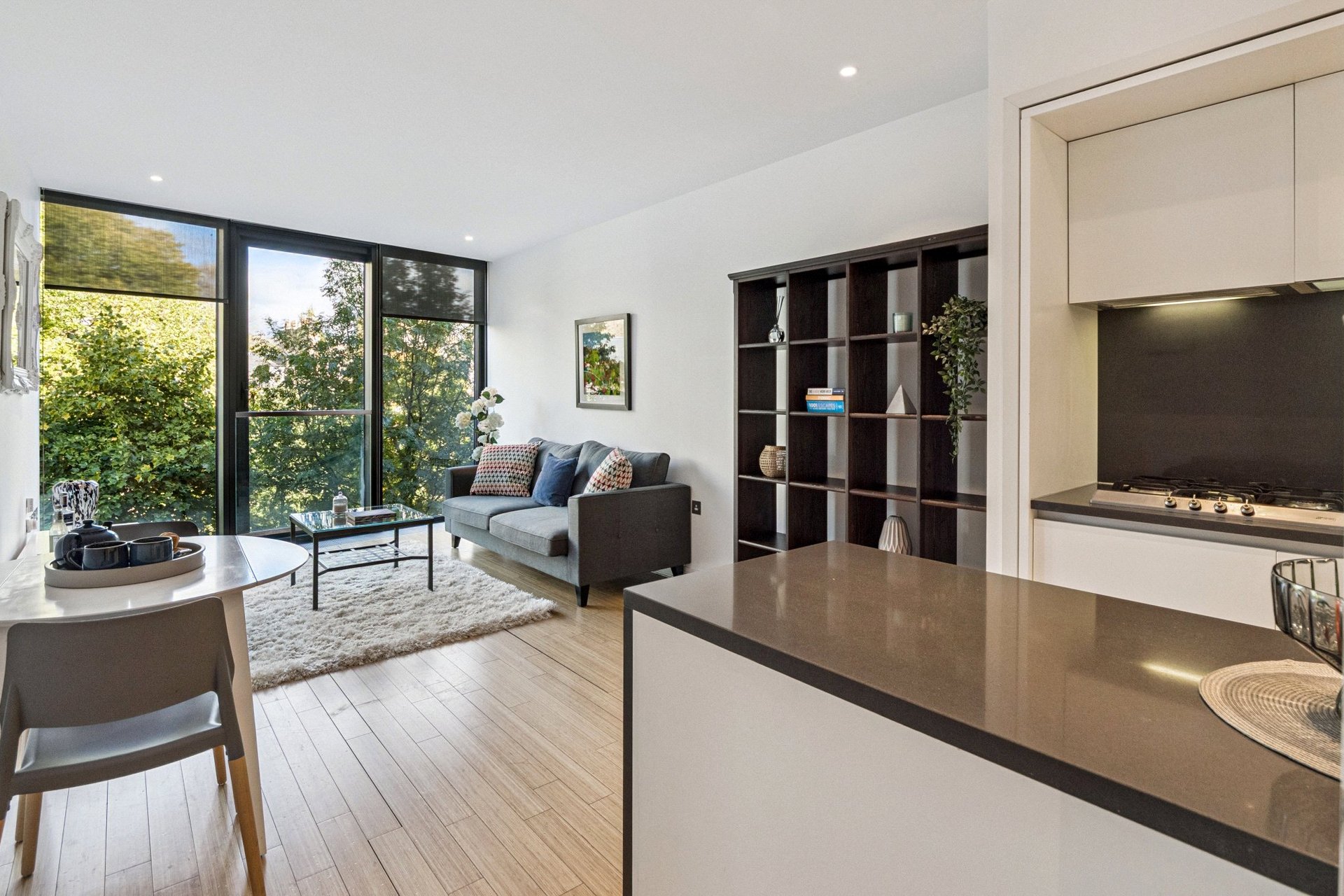 28/11 Simpson Loan, Edinburgh, Midlothian, EH3 9GG - Picture #4
