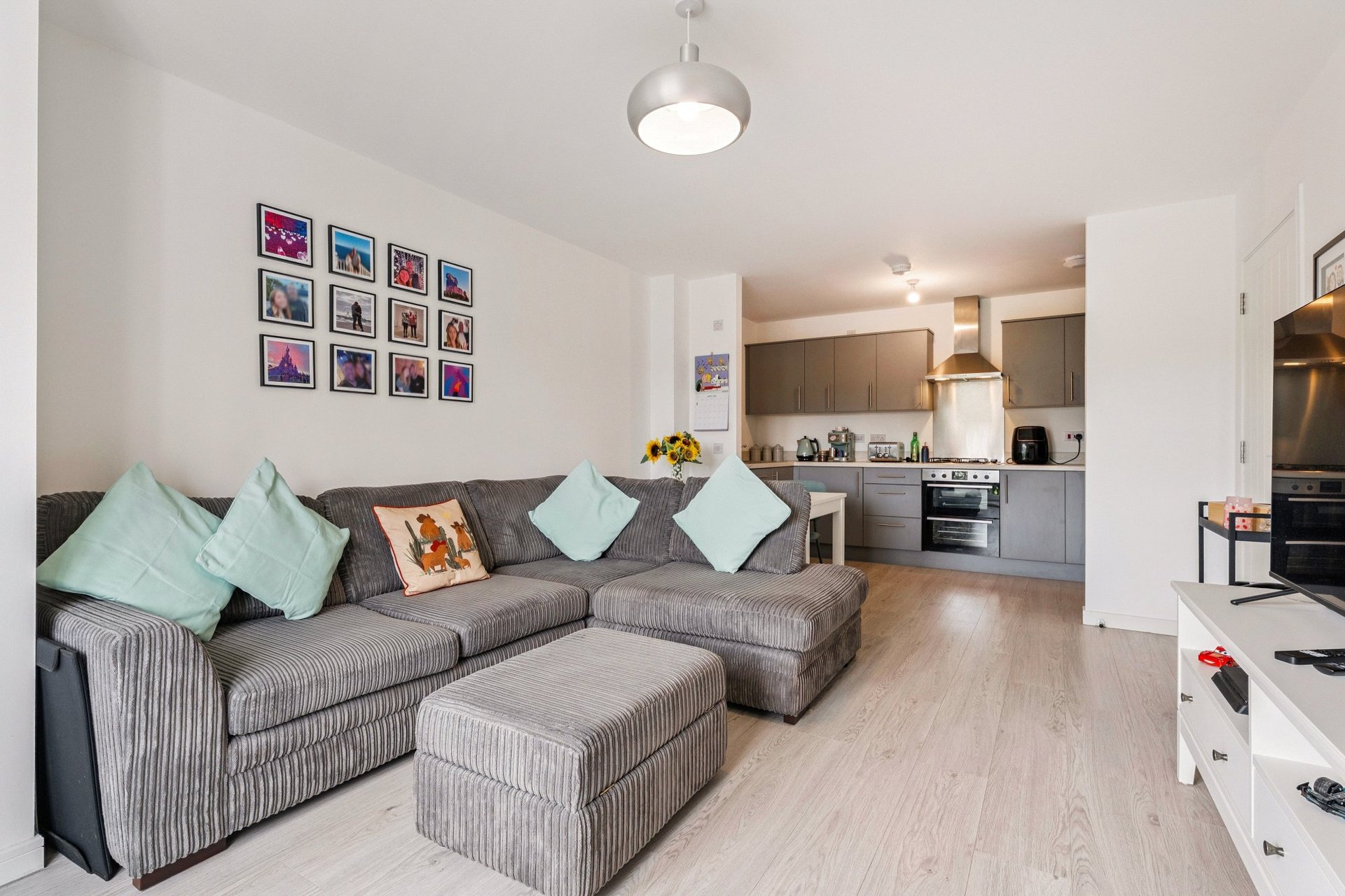 Flat 1/1, 233B, Thornliebank Road, Thornliebank, Glasgow, Glasgow City, G46 7RG - Picture #9