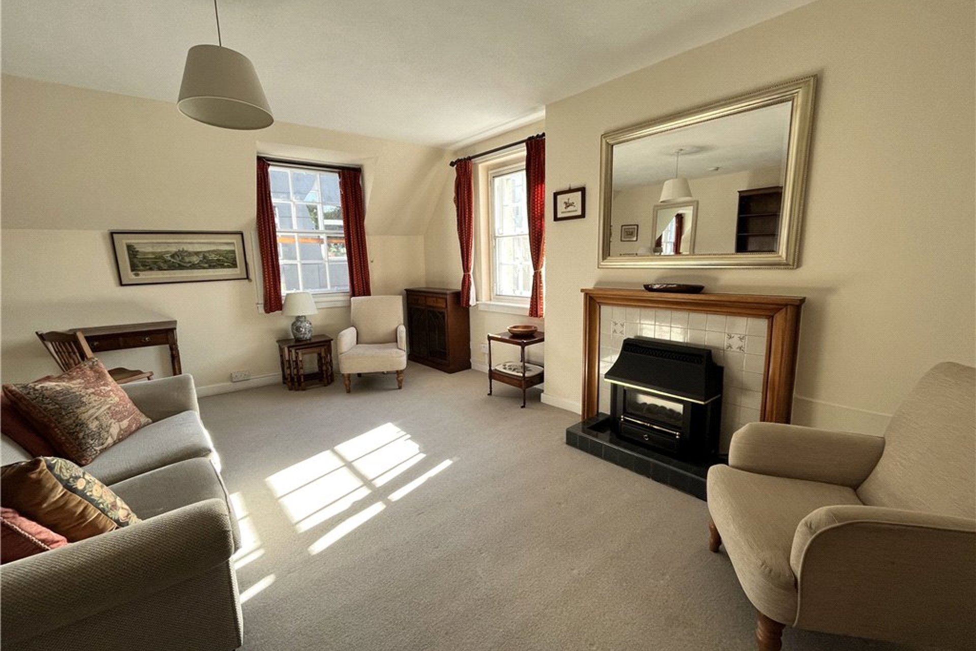 1/3 White Horse Close, 27 Canongate, Edinburgh, EH8 8BU - Picture #7