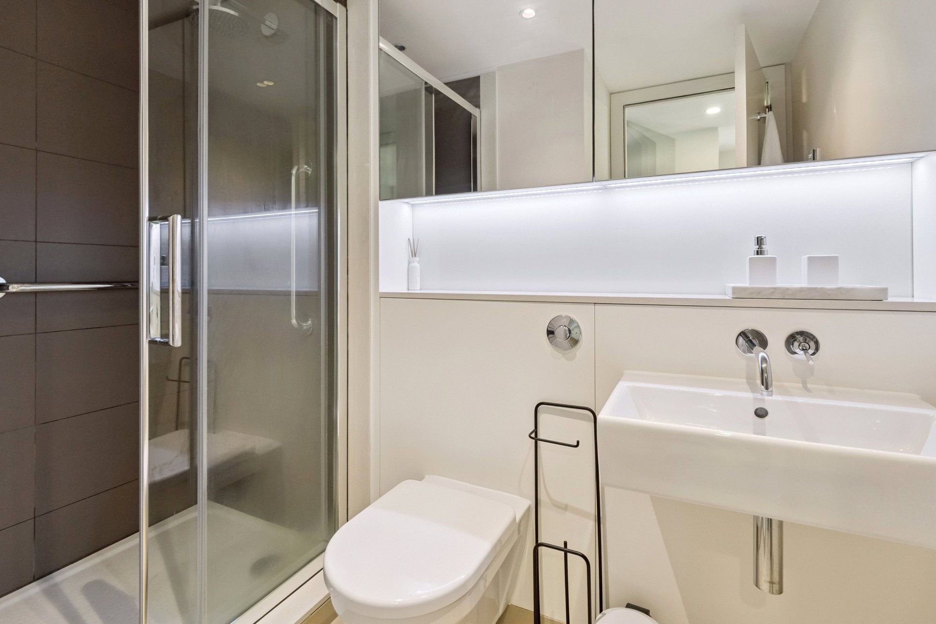 Flat 7, 35 Simpson Loan, Edinburgh, EH3 9GH - Picture #13
