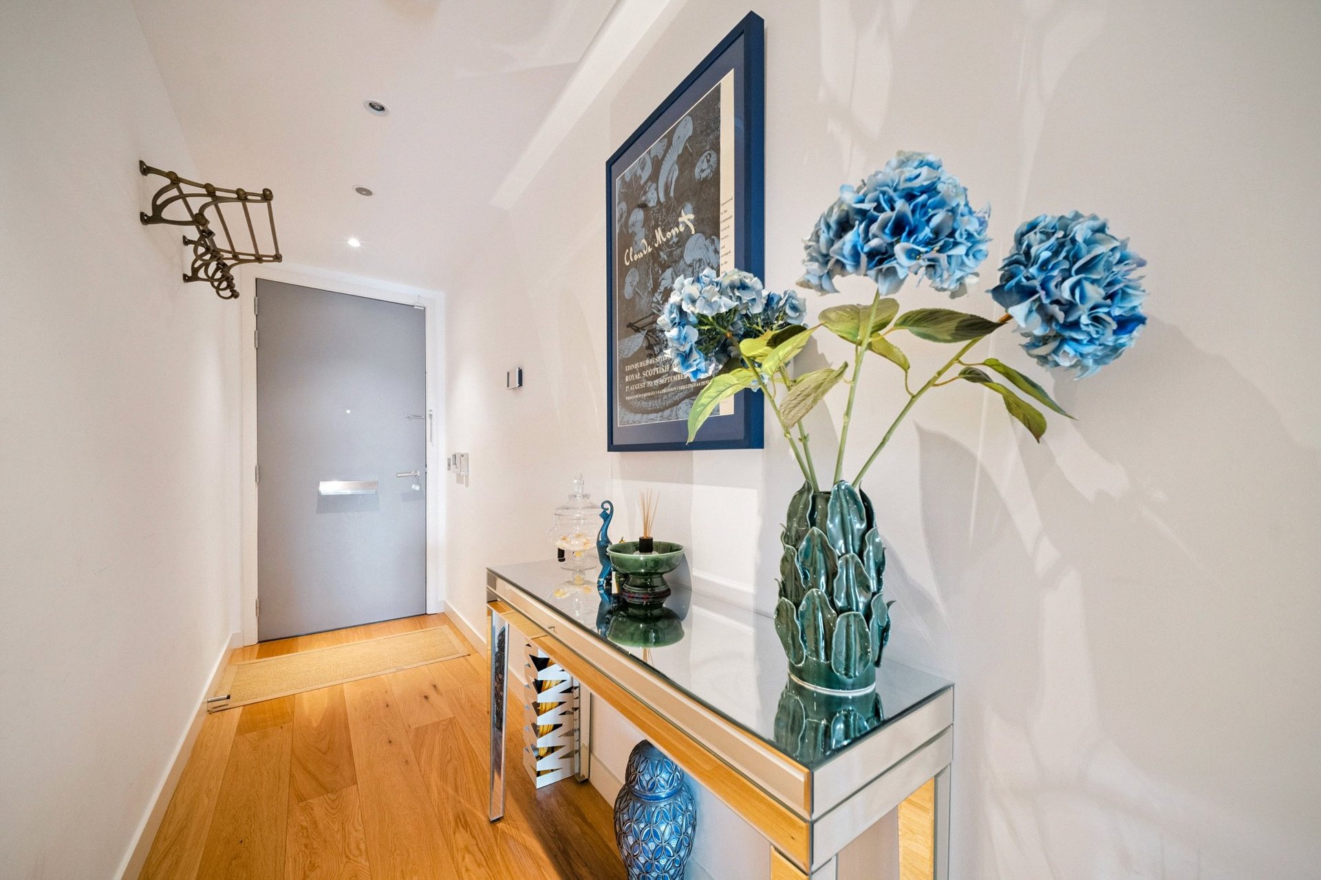 Flat 2, 8 Simpson Loan, Edinburgh, Midlothian, EH3 9GS - Picture #4
