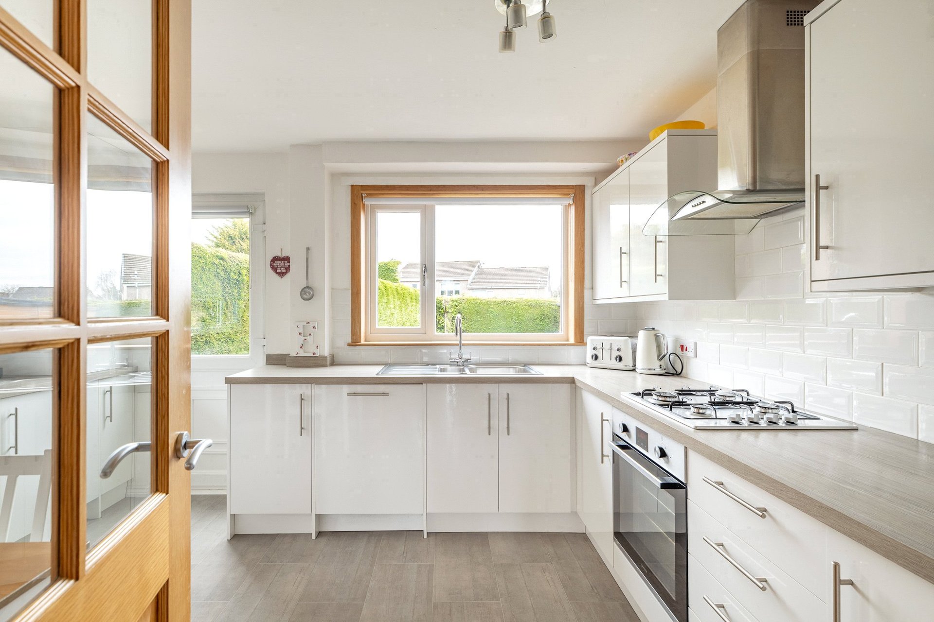 48 Grampian Way, Bearsden, G61 4RW - Picture #7