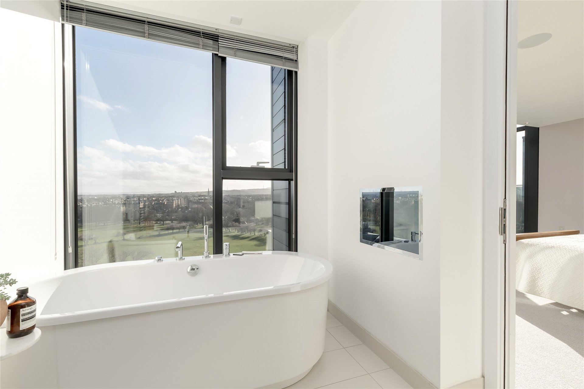 Flat 31, 12 Simpson Loan, Edinburgh, Midlothian, EH3 9GP - Picture #10