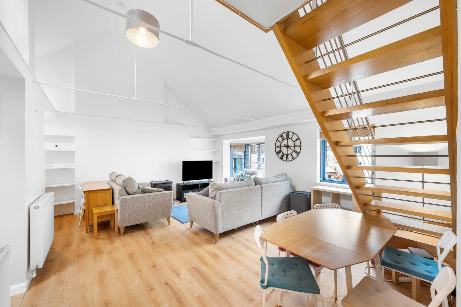 Flat 9, Buchanan Court, 130 Calton Road, Edinburgh, Midlothian, EH8 8JQ - Picture #3