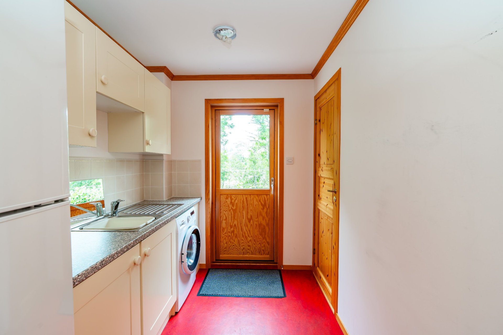5 Woodend Crescent, Ettrickbridge, Selkirk, Scottish Borders, TD7 5JQ - Picture #9