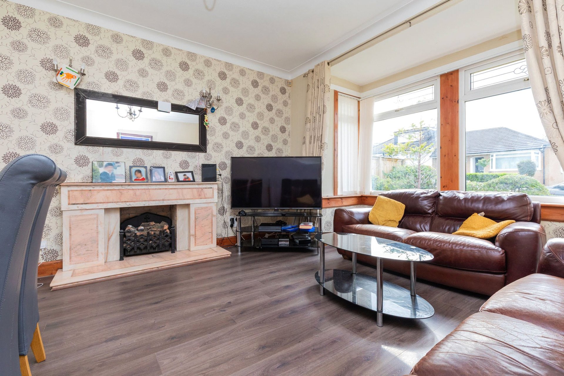 3 Moraine Drive, Clarkston, Glasgow, East Renfrewshire, G76 7QJ - Picture #4