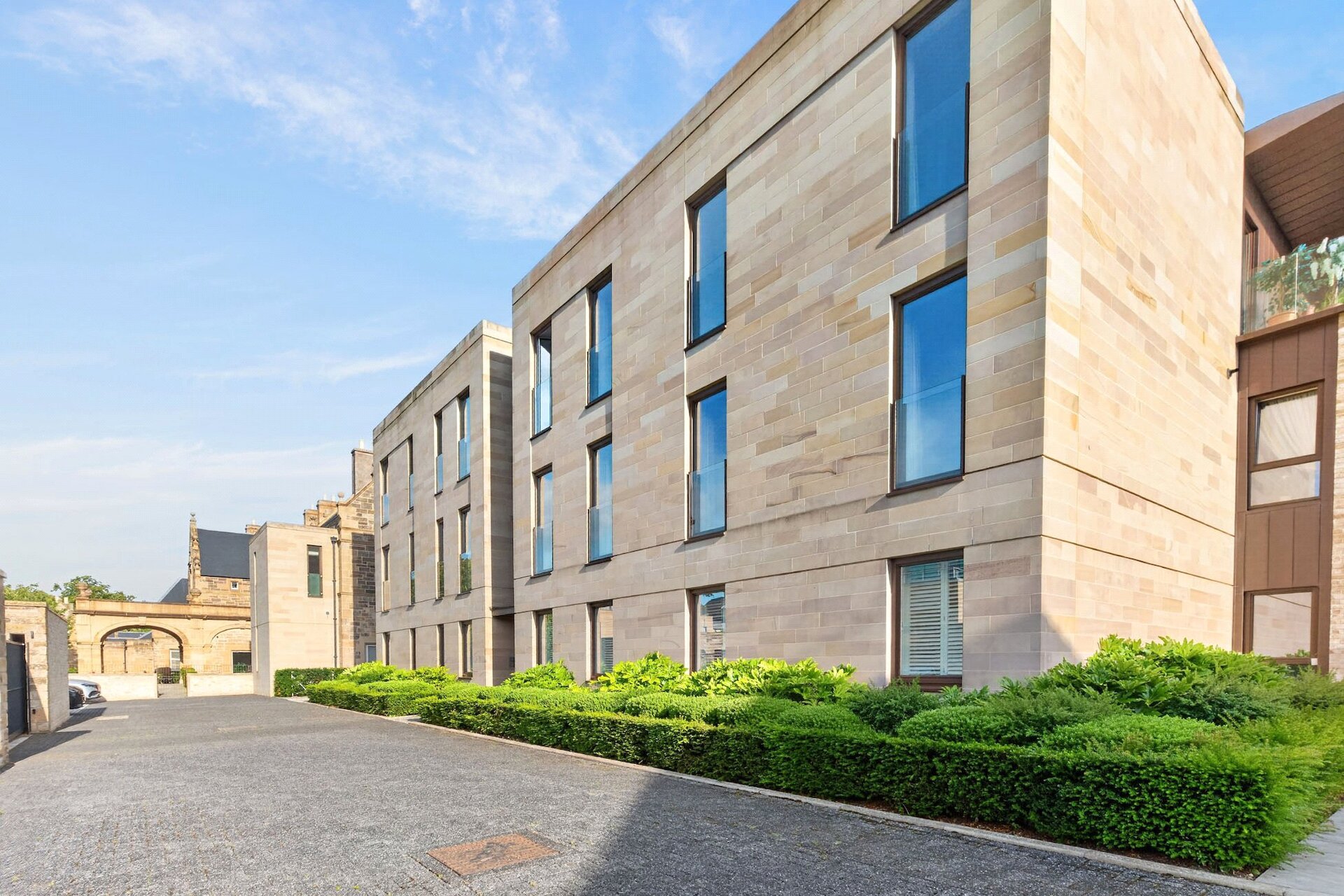 Flat 4, 19 Ellersly Road, Edinburgh, EH12 6HY - Picture #1