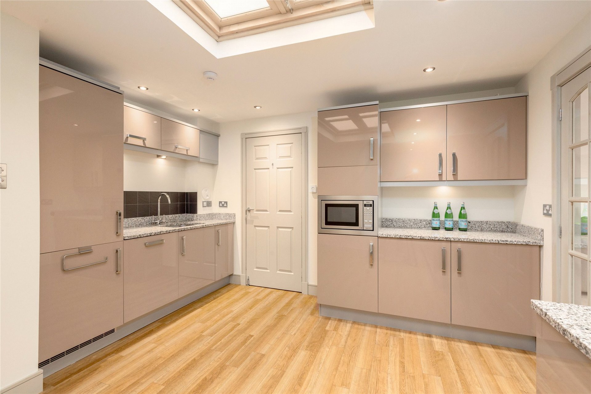 7/10 Brighouse Park Crescent, Edinburgh, Midlothian, EH4 6QS - Picture #5