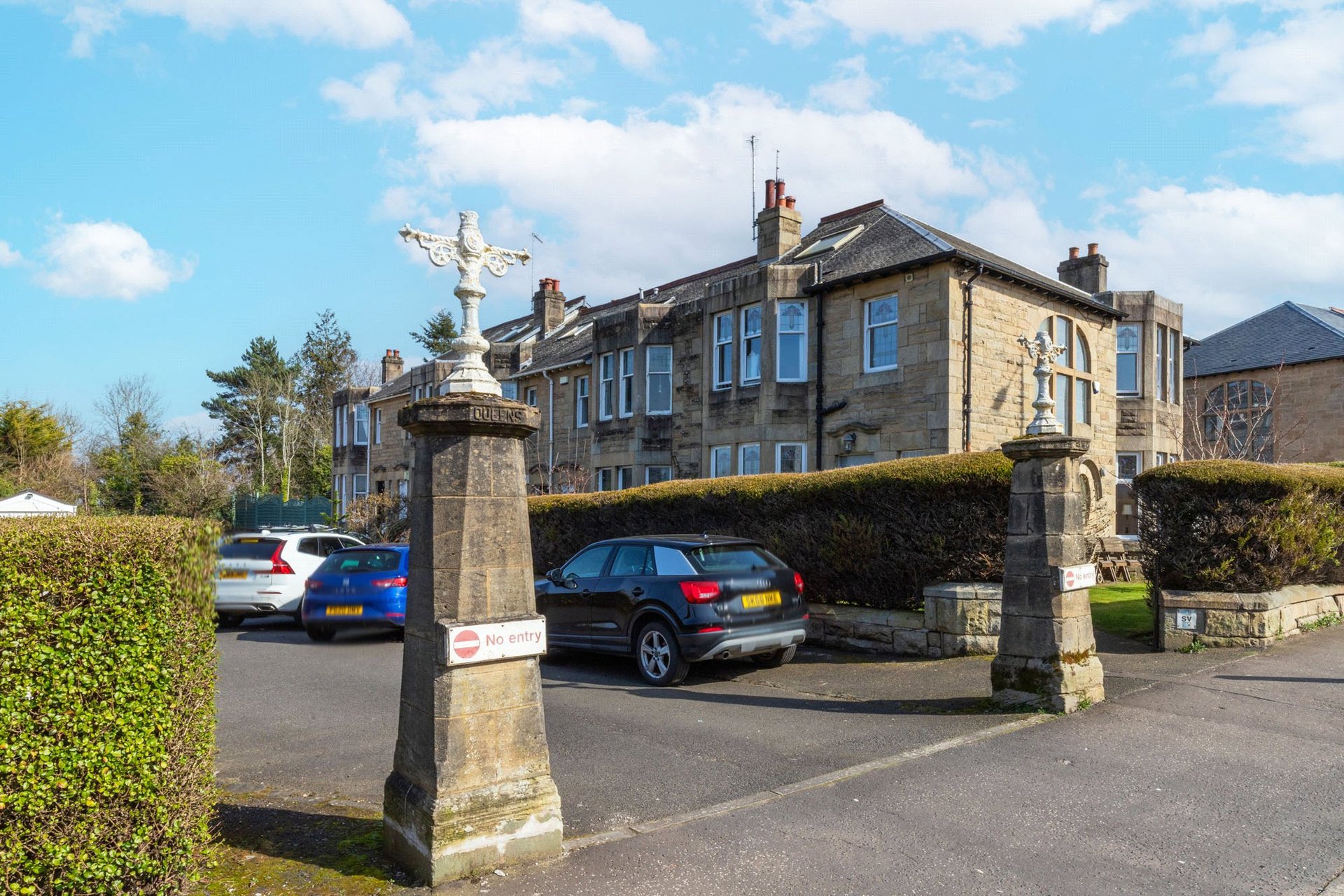 11 Queens Gate, Clarkston, Glasgow, G76 7HE - Picture #3