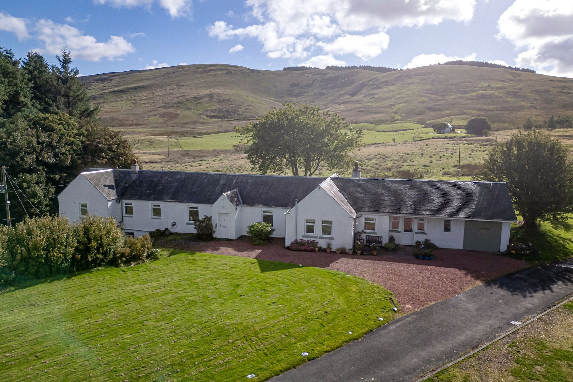 Howgate Farm, Thankerton, Biggar, South Lanarkshire, ML12 6NQ - Picture #1
