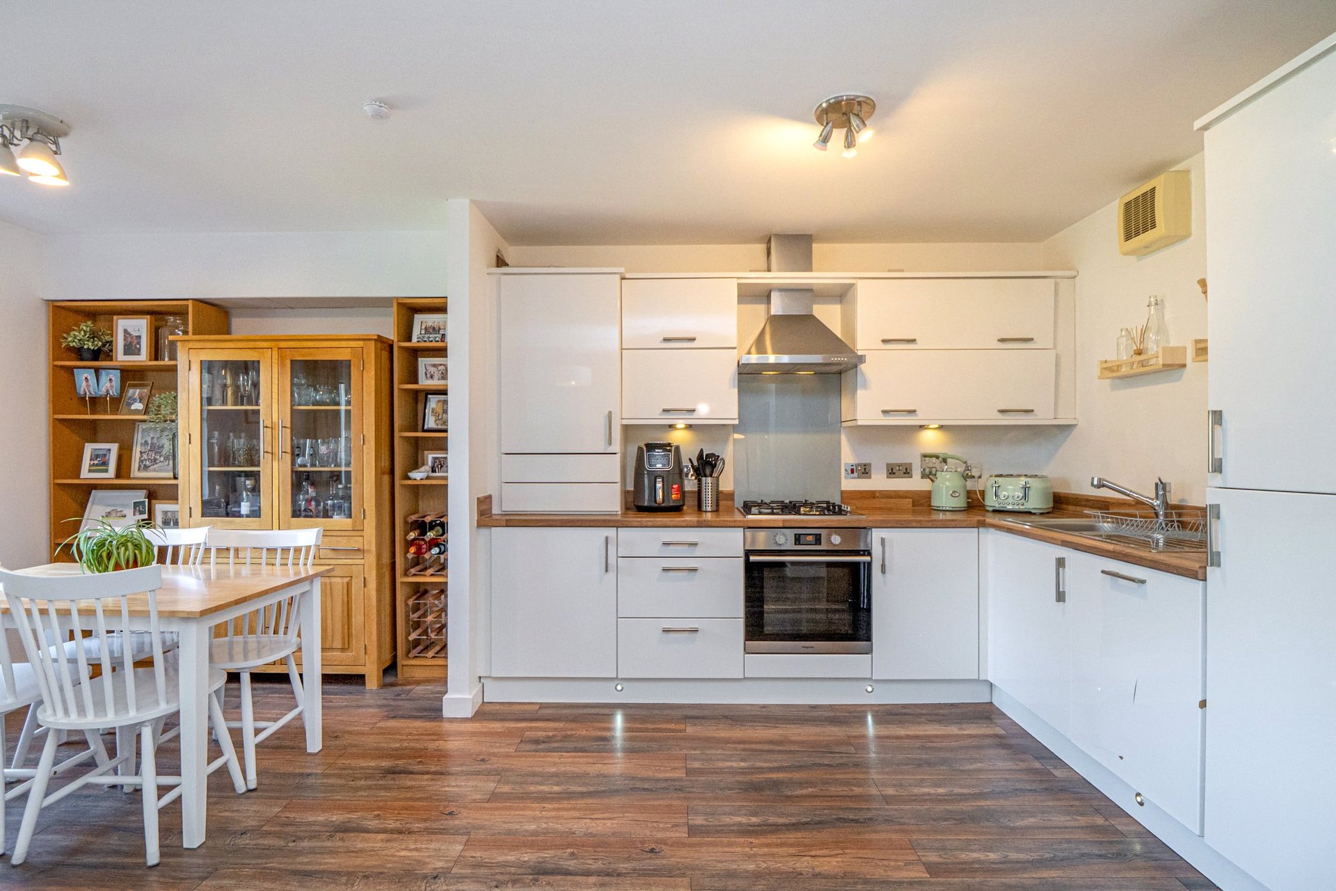 Flat 3, 1 Newhaven Road, Edinburgh, Midlothian, EH6 5PA - Picture #4