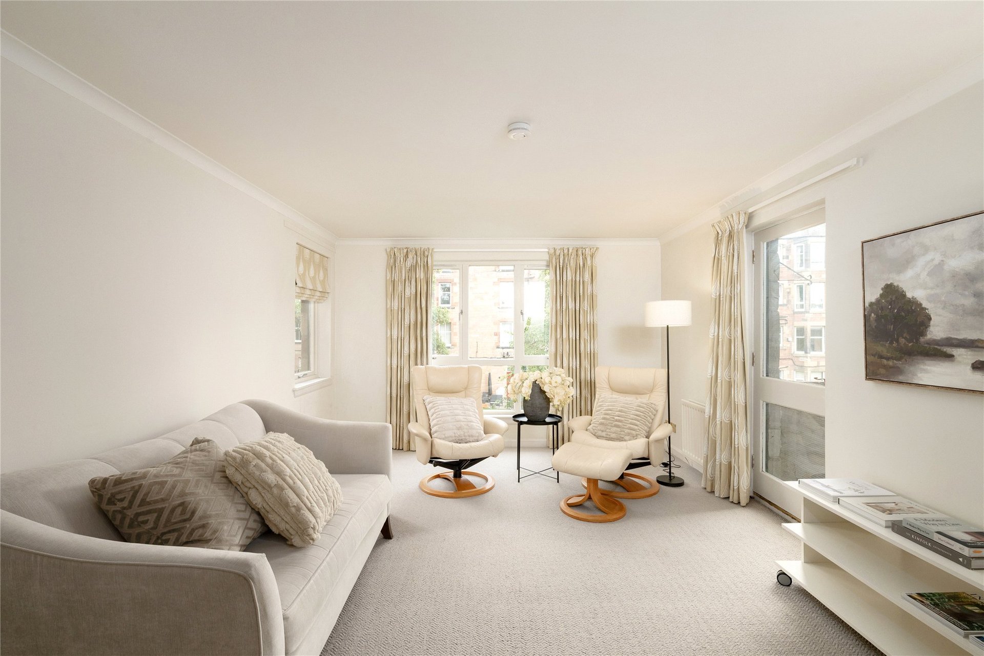 Flat 12, Mansewood Court, 52b Morningside Park, Morningside, Edinburgh, EH10 5HA - Picture #2