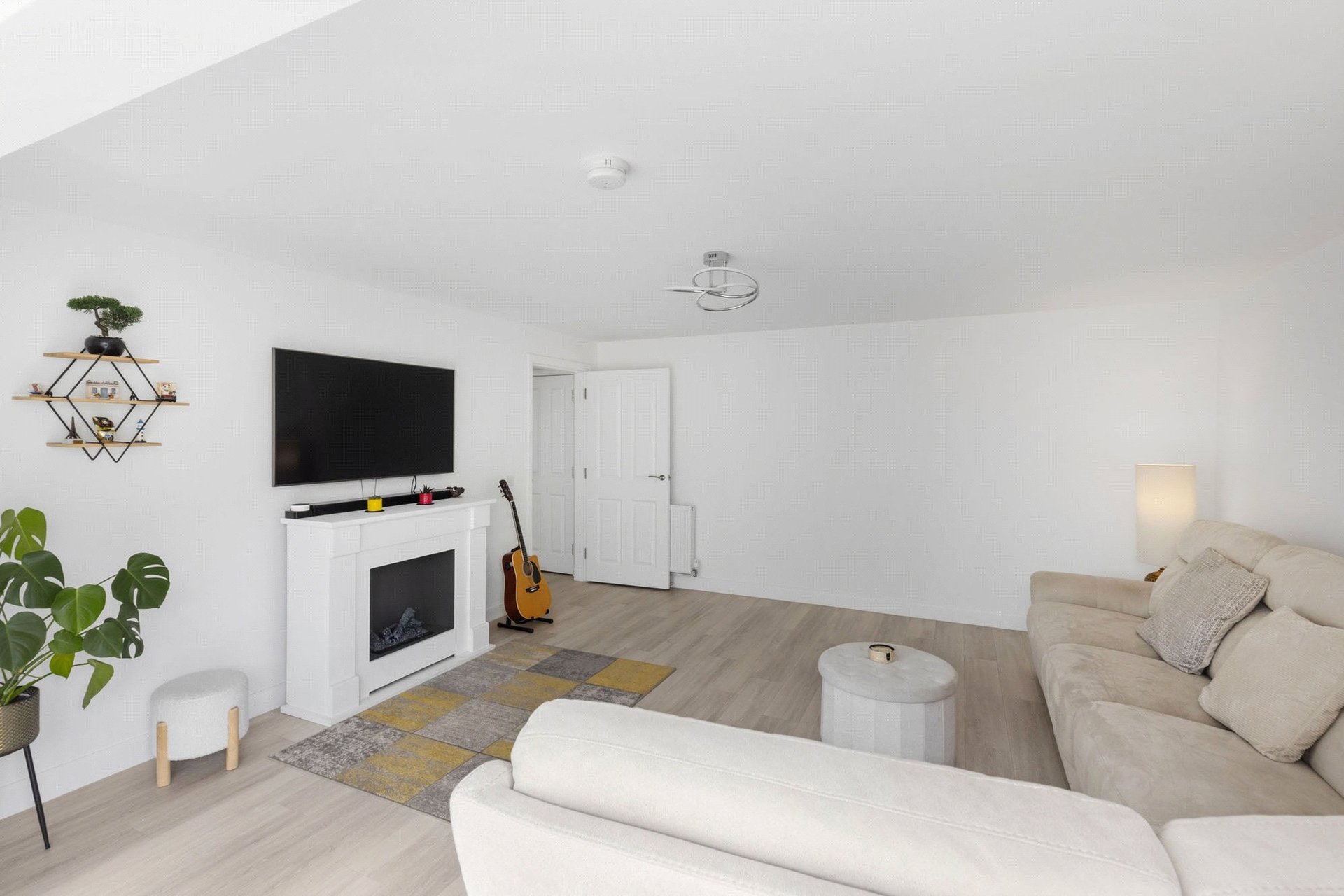 5 Kestrel Gardens, Edinburgh, Midlothian, EH4 8GE - Picture #5