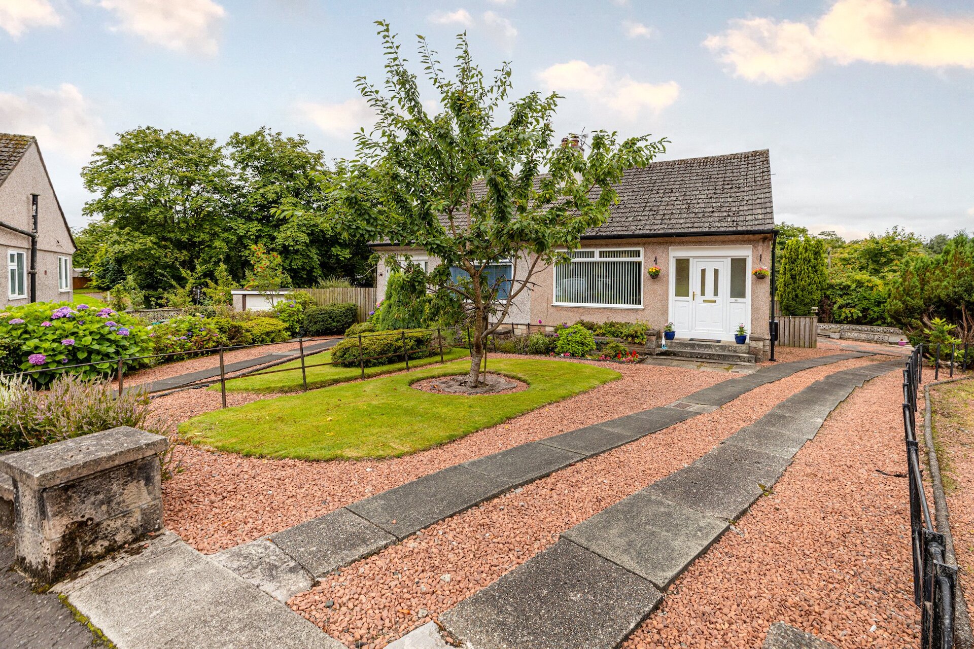 30 Drumcarn Drive, Milngavie, G62 6EB - Picture #1