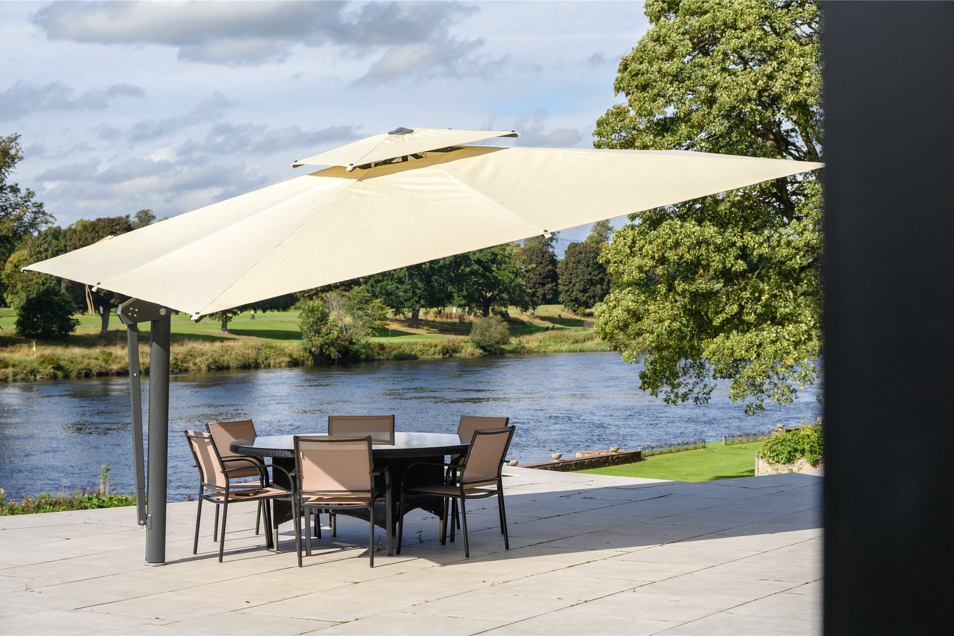 Meadowland, Isla Road, Perth, Perth and Kinross, PH2 7HQ - Picture #3