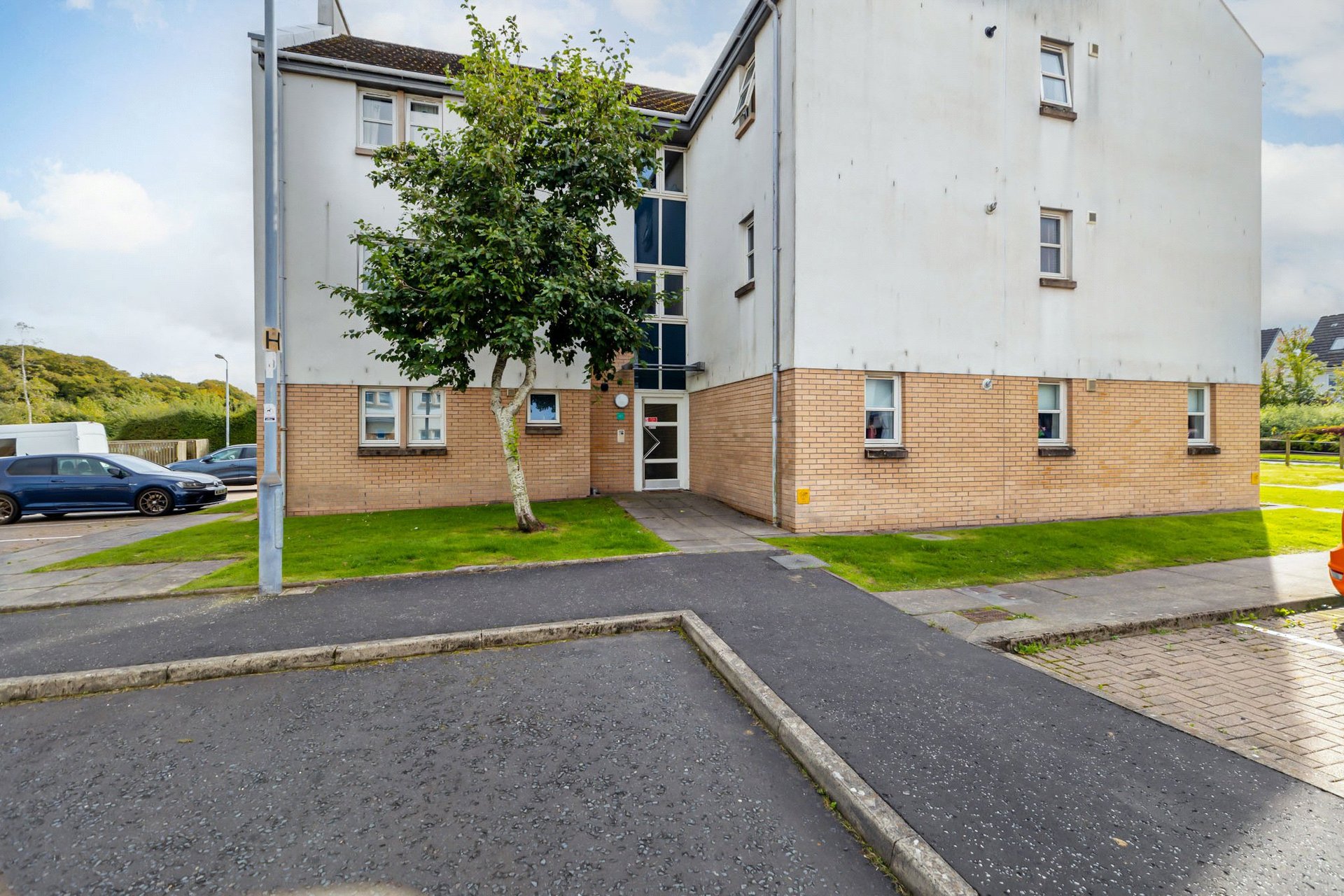1/2, 41 Heather Wynd, Newton Mearns, Glasgow, East Renfrewshire, G77 6AY - Picture #2