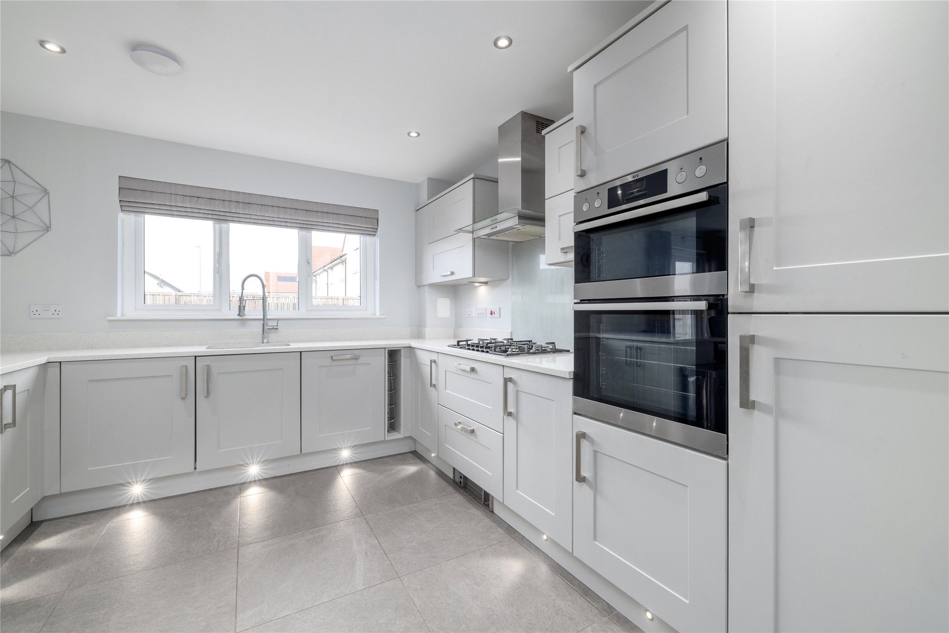 8 Combe Road, Edinburgh, EH17 8YZ - Picture #5