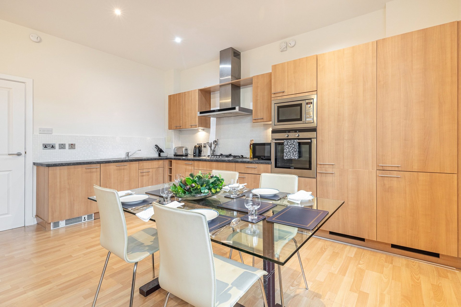 10 Canniesburn Quadrant, Bearsden, G61 1RW - Picture #4