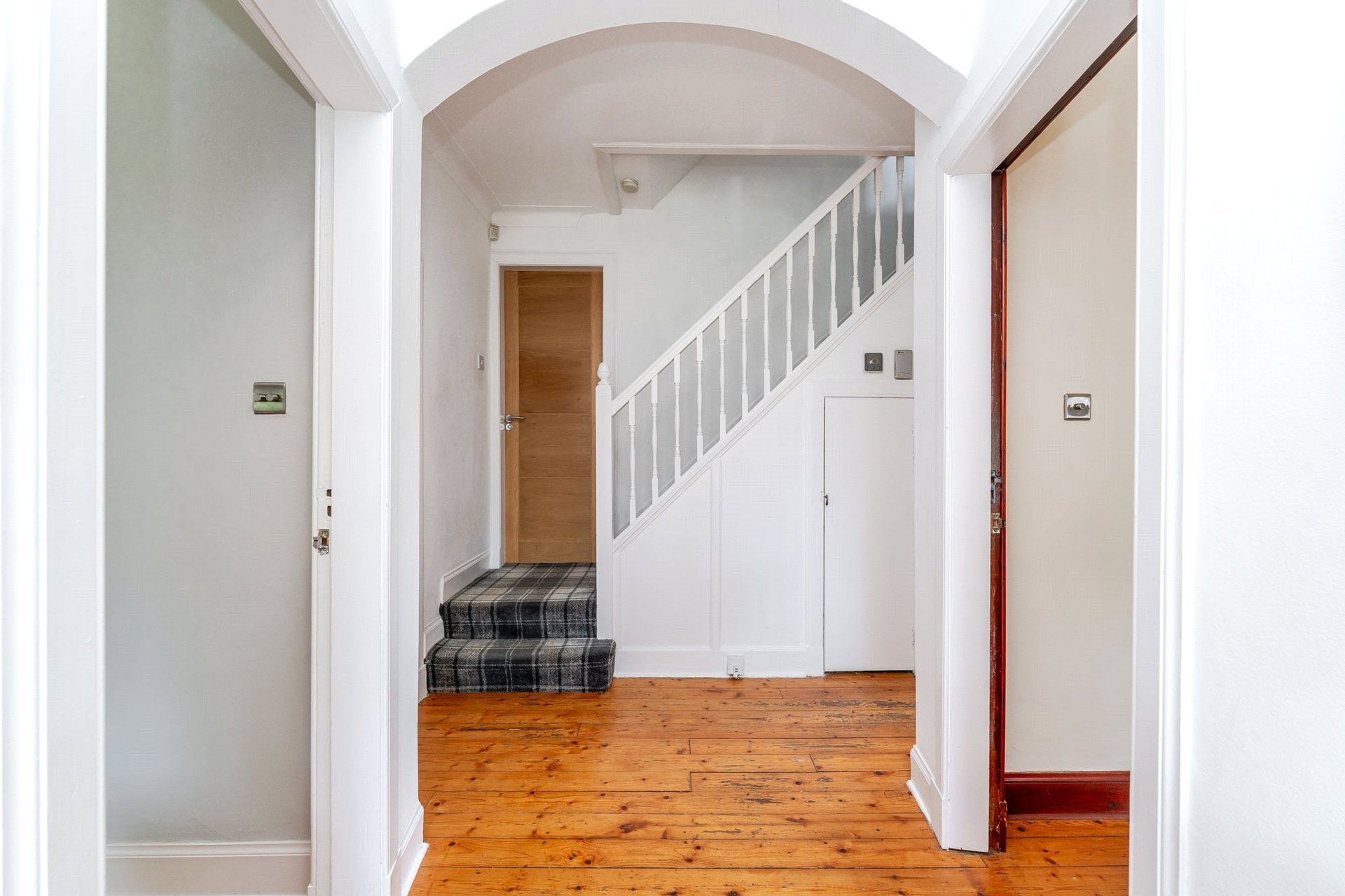 7 Beech Crescent, Newton Mearns, Glasgow, East Renfrewshire, G77 5BN - Picture #4